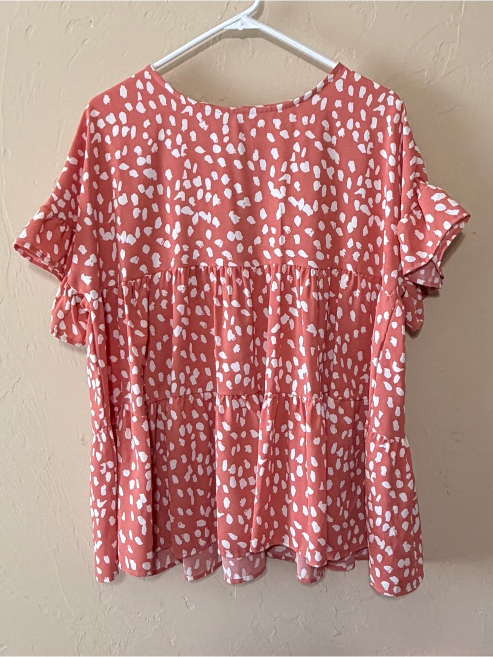 1.4.3. Story by Line Up Coral Printed Tiered Ruffle Top
